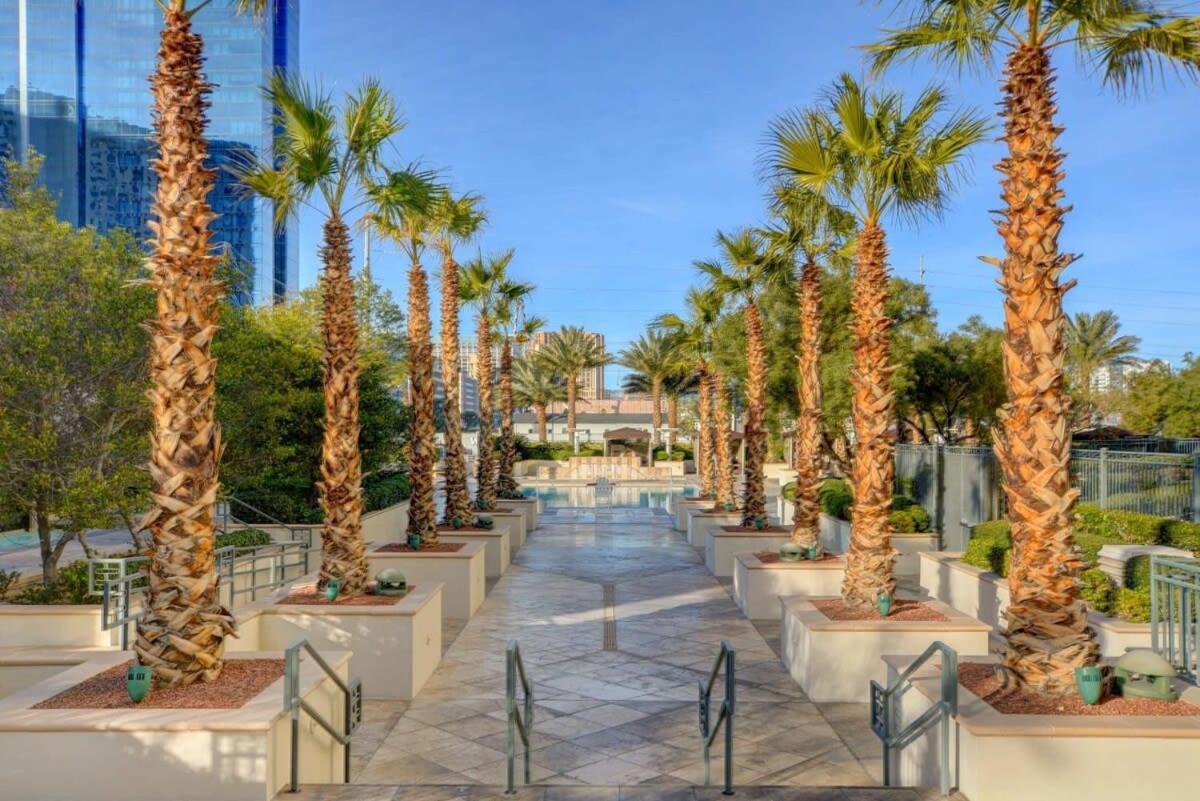 Mgm Signature-15-709 Strip View Jacuzzi Studio Las Vegas Luaran gambar