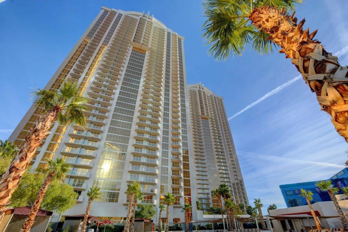 Mgm Signature-15-709 Strip View Jacuzzi Studio Las Vegas Luaran gambar